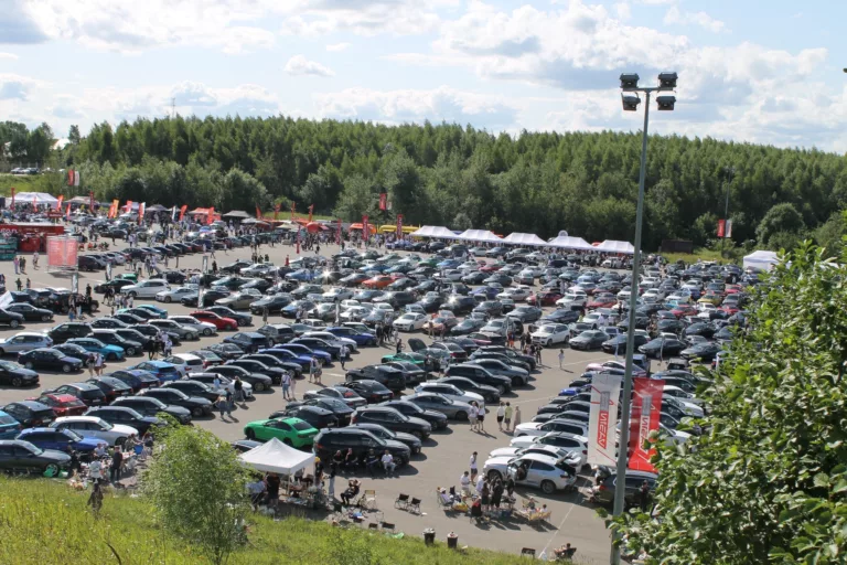 Рекорды, Ретро и Рев Моторов: Грандиозный BimmerDays 2025 в Парке Яхрома!